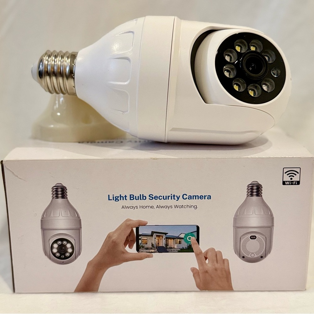Wi-Fi Light Bulb Security Camera - Picture 1 of 3